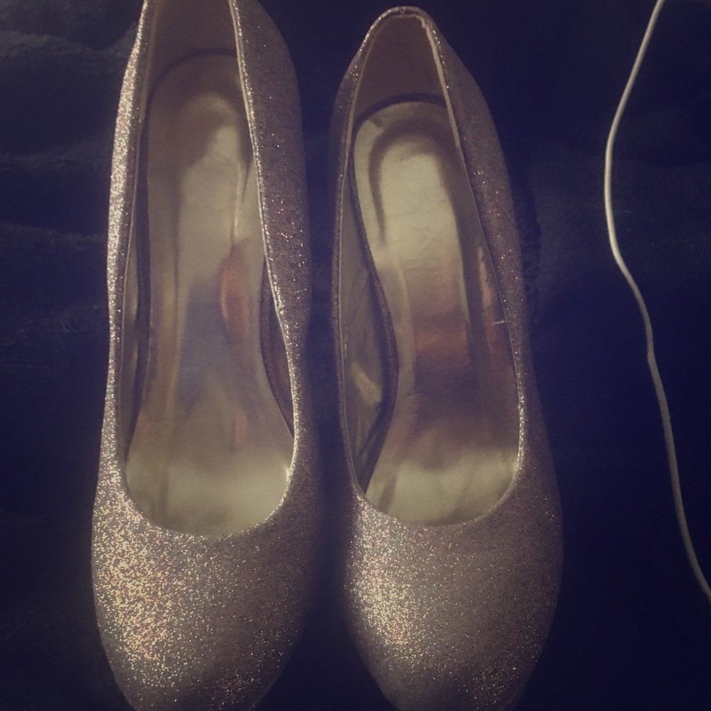 Glitter/holo pumps